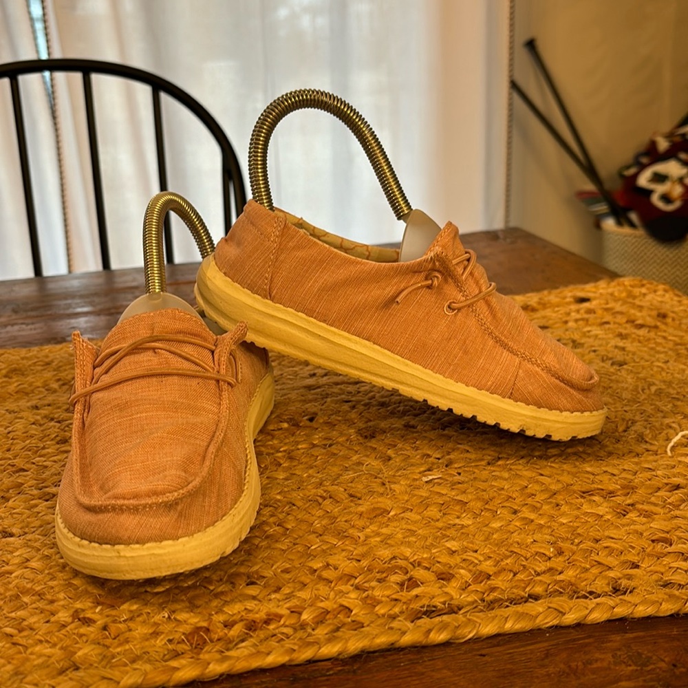 HEYDUDE | Wendy Youth Girl’s Slip On Sneaker Linen‎ Cotton Candy Size 1.5…